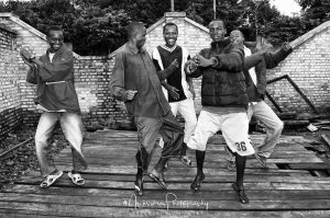 Jeunes danseurs à Ngozi