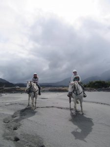 Lily à cheval