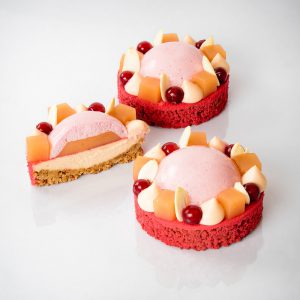 Tarte Pêche Groseilles by Nina Métayer pour le Café Pouchkine