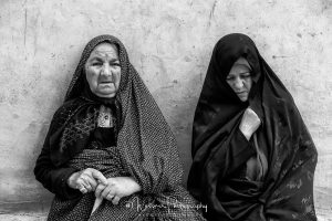 Vieilles femmes dans le nord-est de l'Iran