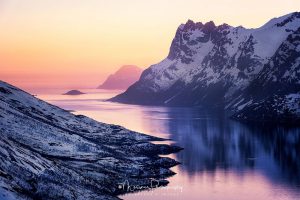 Fjord en Norvège by Nicolas Messner